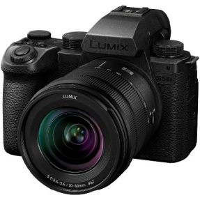 Panasonic Lumix DC-S5IIX + Lumix S 20-60mm F/3.5-5.6