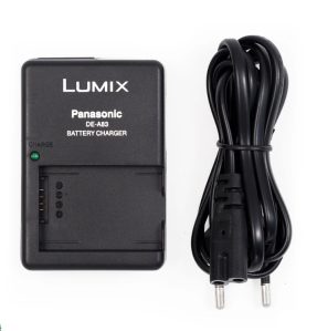 Panasonic Lumix DE-A83 Charger