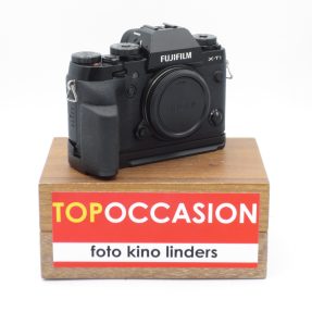 OCCASION: Fujifilm X-T1 + MHG-XT grip
